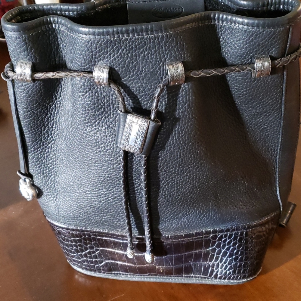 Pre-owned Sling Purse.